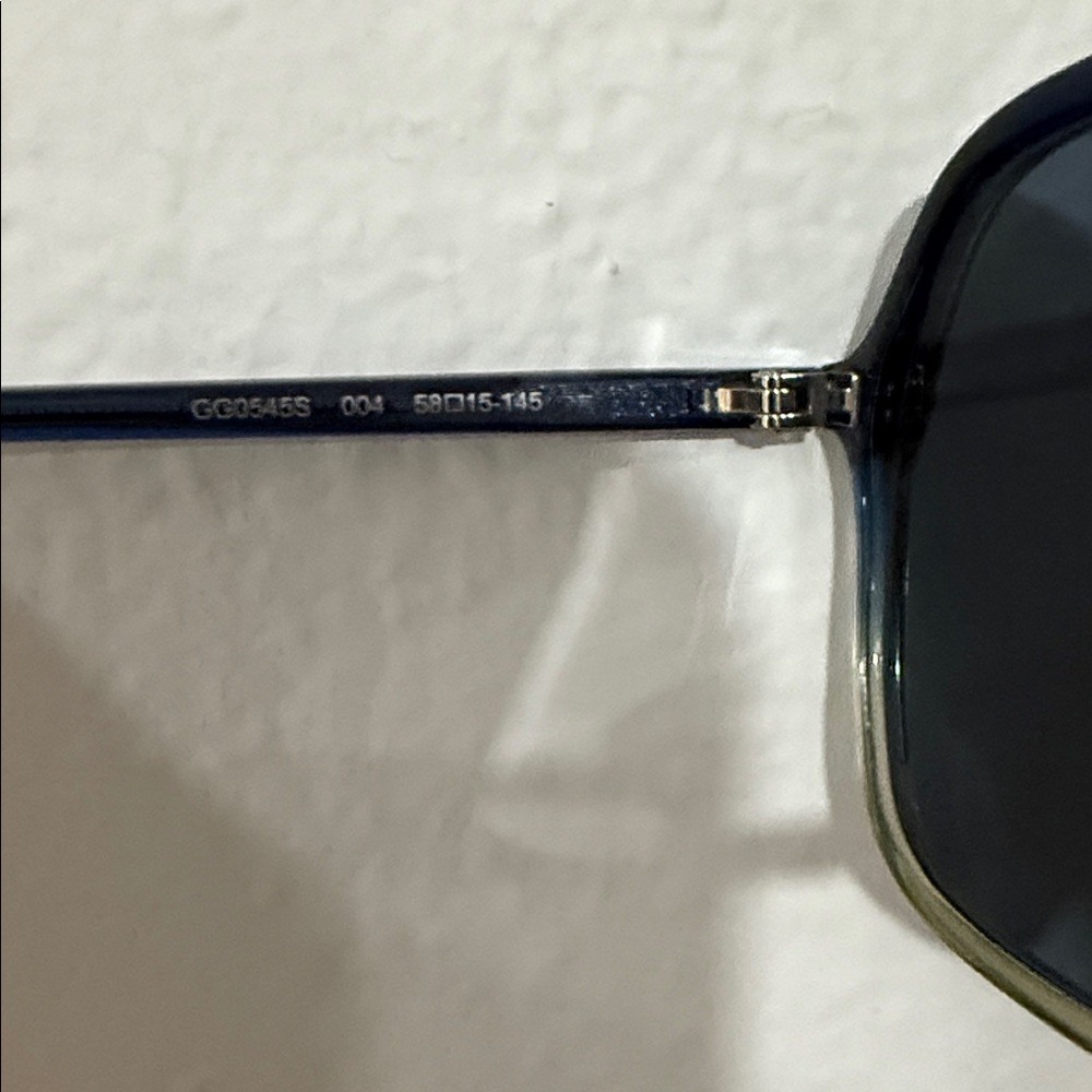 Gucci Blue Sunglasses in pristine condition - Picture 5 of 5